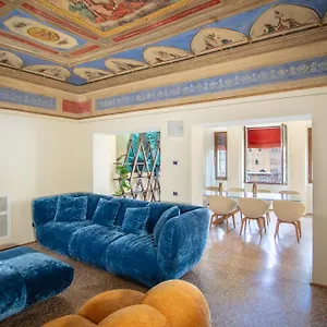 https://garisenda-apartment.emilia-romagnahotels.net